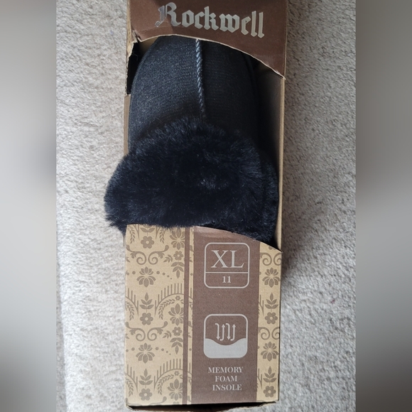 New Woman's Rockwell Slippers - Picture 3 of 5